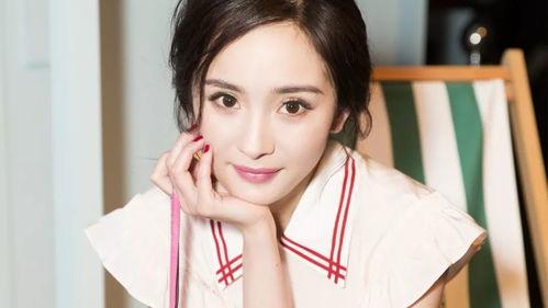 杨幂化妆师爆料视频合集,揭秘明星化妆台的秘密 第3张 杨幂化妆师爆料视频合集,揭秘明星化妆台的秘密 第3张