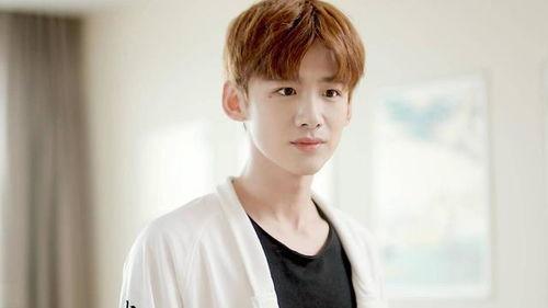 白敬亭娱乐圈吃瓜视频,娱乐圈幕后故事大揭秘  第2张